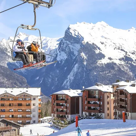 1100, 3 Pièces, 5 Personnes - Fr-1-642-48